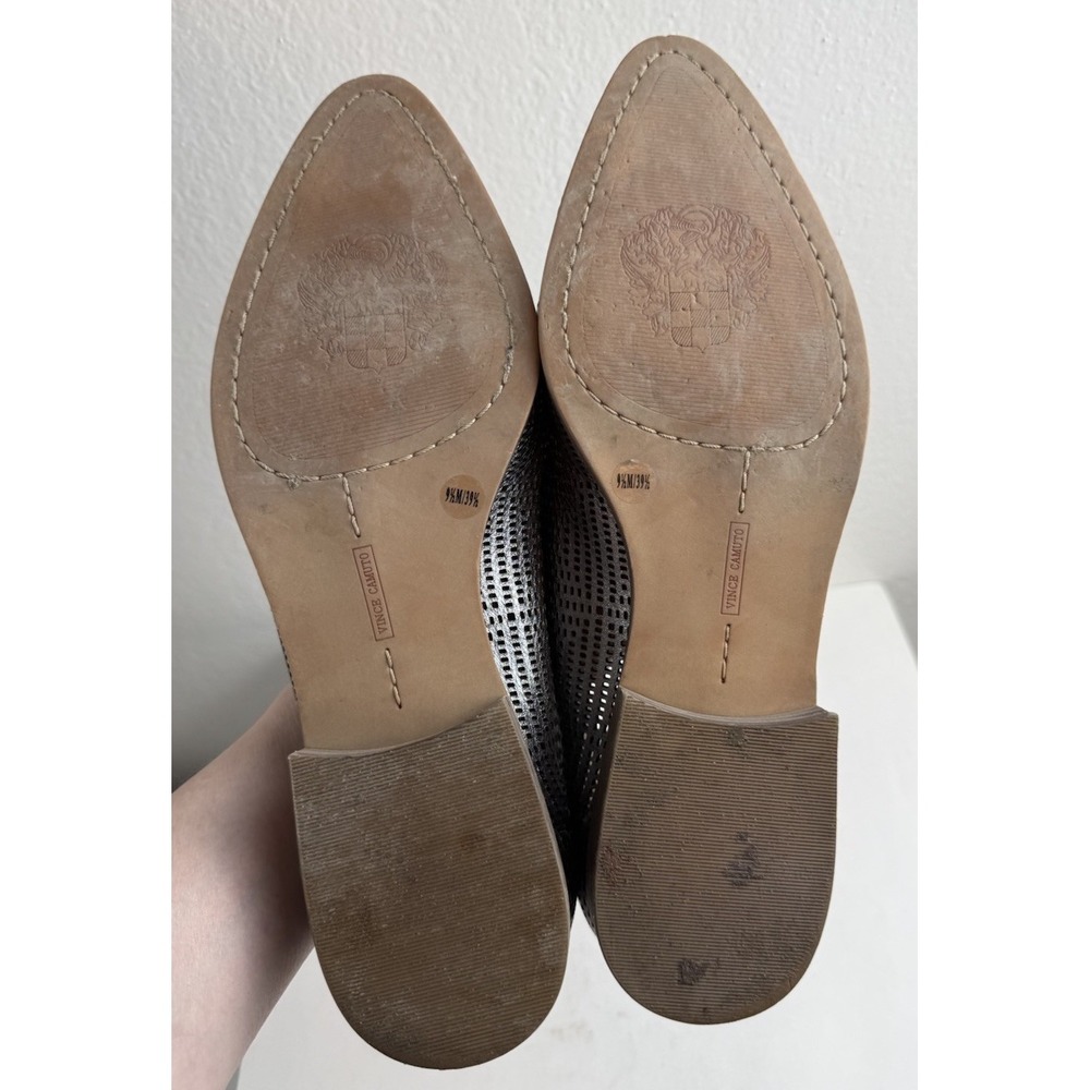 Vince Camuto Kadee Silver Pointed Toe Cut Out Leather Loafer Womens Flats Sz 9.5 - Picture 9 of 9
